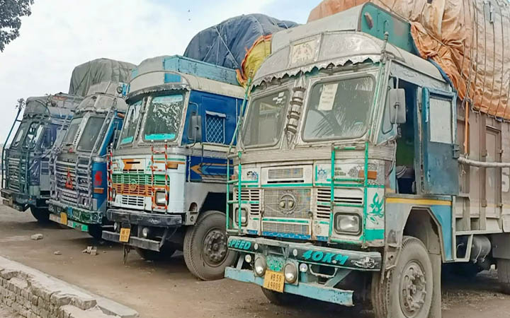 আমদানি অব্যাহত, তবুও কমছে না আলু-পেঁয়াজের দাম