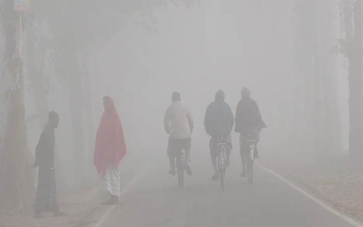 শীতে কুড়িগ্রাম জবুথবু, তাপমাত্রা সর্বনিম্ন ১২ দশমিক ৪ ডিগ্রি