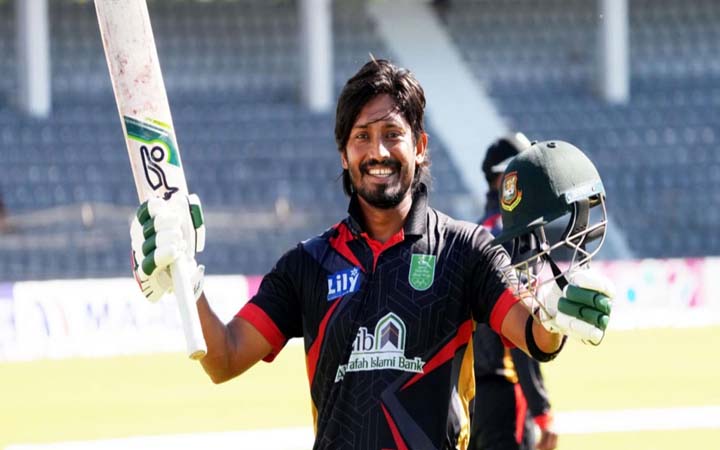 বিজয়ের হার না মানা সেঞ্চুরিতে ঢাকার বিপক্ষে খুলনার জয়