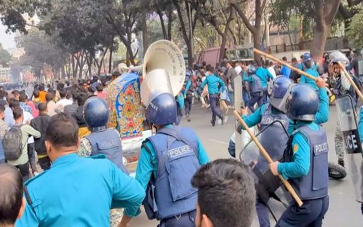 সচিবালয় গেটে শিক্ষার্থীদের সঙ্গে পুলিশের ধাওয়া-পাল্টাধাওয়া, তদন্তে কমিটি