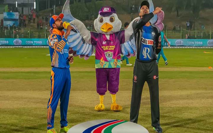 টস জিতে ব্যাটিংয়ে রংপুর