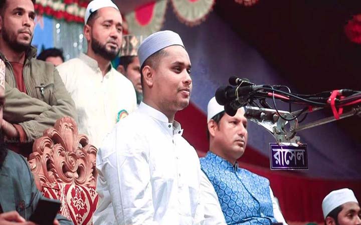 মাহফিলে সুদের বিরুদ্ধে কথা বললেন হাসনাত আবদুল্লাহ
