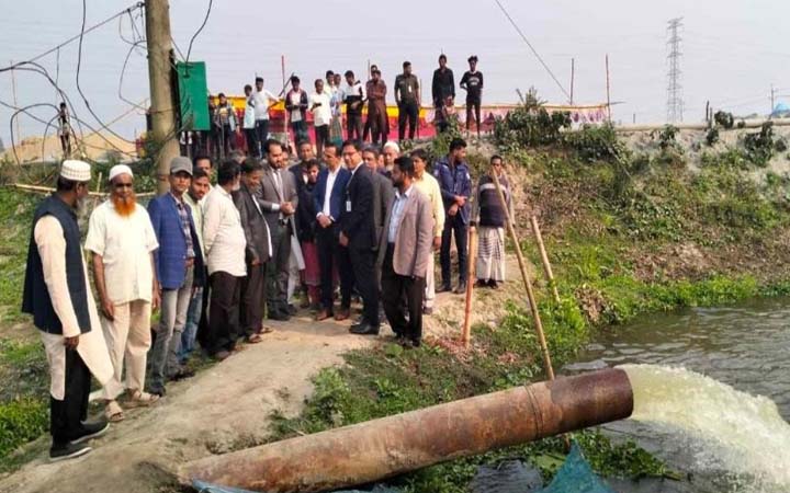 চাঁদপুরে ভাসমান সেচ প্রকল্পের উদ্বোধন