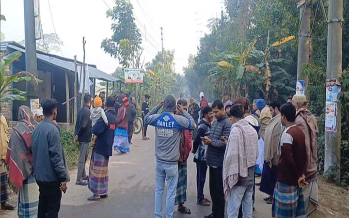 শরীয়তপুরে বিএনপি কার্যালয়ে ভাঙচুর-আগুন