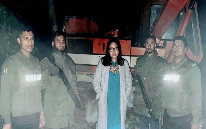 ফসলি জমির মাটি কাটায় অভিযান, ৪ ডাম্পার-১ স্কেভেটর জব্দ