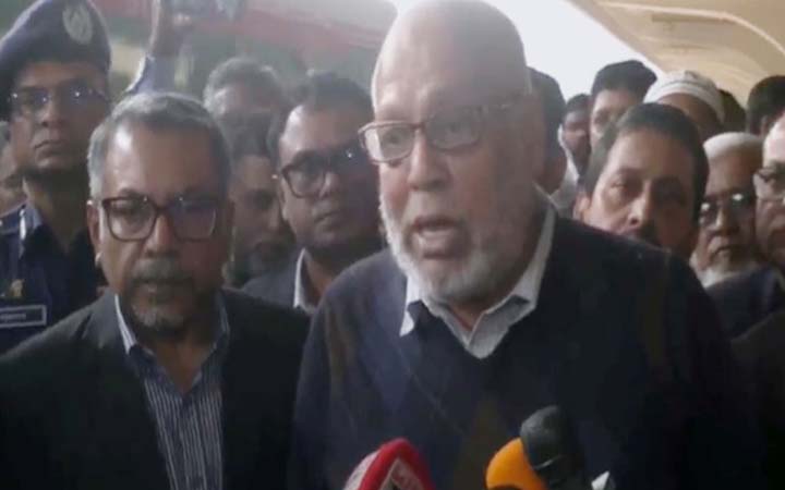 যাত্রীদের জিম্মি করে আন্দোলন দুঃখজনক: রেল উপদেষ্টা