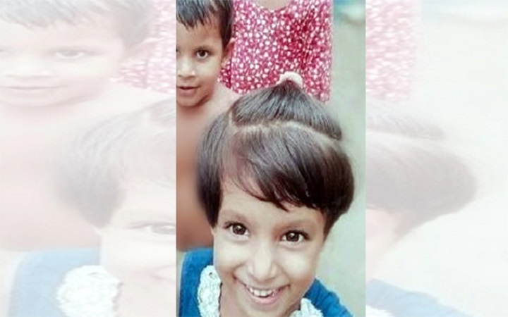 খুলনায় আপেল খেয়ে ভাই-বোনের মৃত্যু