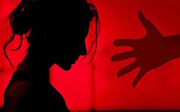 জাবিতে নারী শিক্ষার্থীকে জঙ্গলে টেনে নিয়ে ধর্ষণচেষ্টা