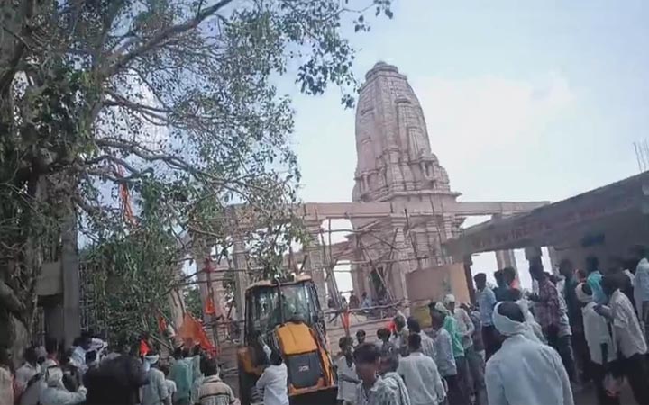 ভারতের মহারাষ্ট্রে মন্দিরের ছাদ ধসে নিহত ৬