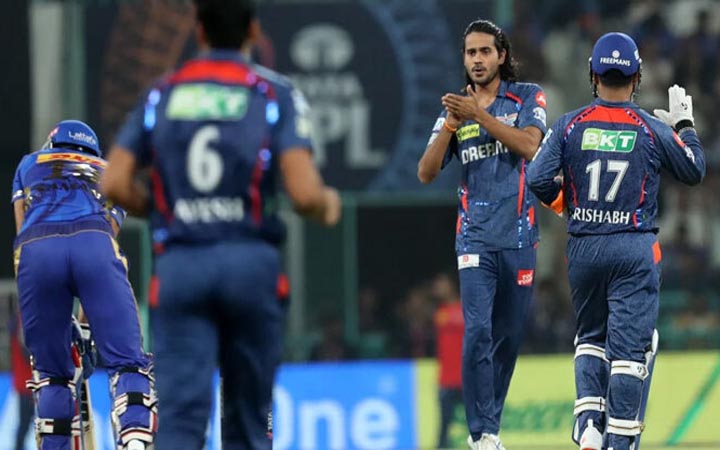 শ্বাসরুদ্ধকর ম্যাচে মুম্বাইকে হারাল লখনৌ