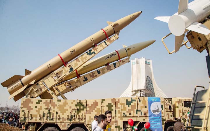 সব ব্যালিস্টিক মিসাইল ধ্বংস করাসহ ইরানকে পাঁচ শর্ত ট্রাম্পের