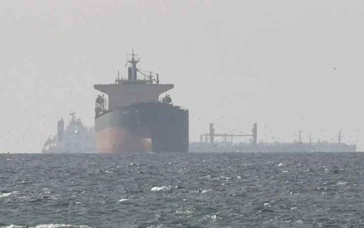 গালফ দেশের জ্বালানি স্থাপনায় পাল্টা হামলার হুমকি ইরানের