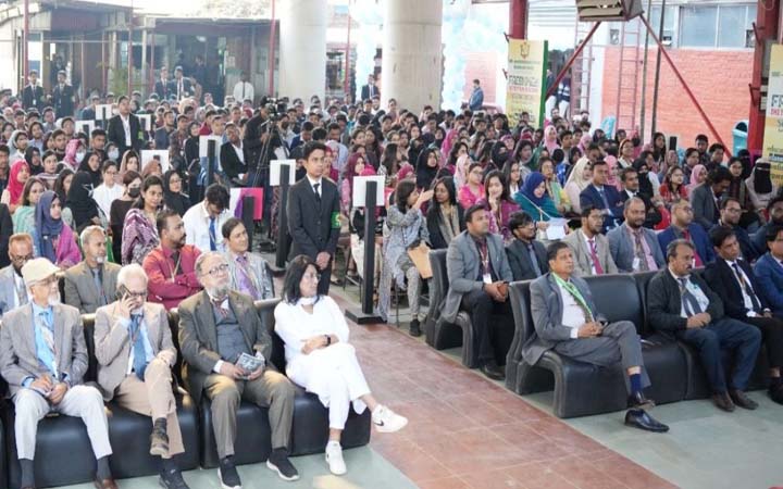 আইইউবিএটির স্প্রিং ২০২৬ সেমিস্টারের শিক্ষার্থীদের নবীনবরণ অনুষ্ঠিত