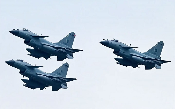 জে-১০সি : যুদ্ধক্ষেত্রে দাপিয়ে বেড়ানো অত্যাধুনিক যুদ্ধবিমান