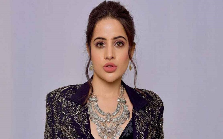 রক্তাক্ত ছবি প্রকাশ করলেন উরফি, কী হয়েছে অভিনেত্রীর?