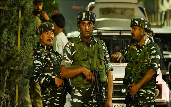 কাশ্মিরে সংঘর্ষে ভারতীয় সৈন্যসহ নিহত ৪