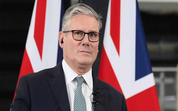 আমরা কখনোই আমাদের পতাকা সমর্পণ করব না: স্টারমার