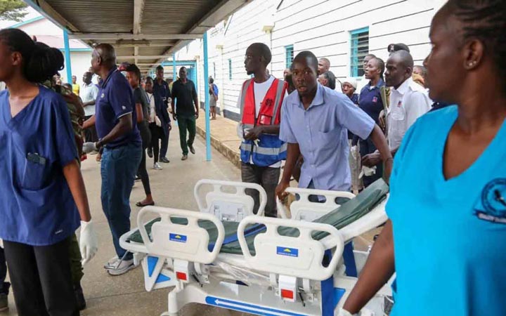 কেনিয়ায় অন্ত্যেষ্টিক্রিয়া থেকে ফেরার পথে বাস দুর্ঘটনায় নিহত ২৫