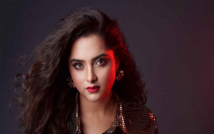 মালদ্বীপে তরুণের সঙ্গে ভিডিও, যা বললেন কেয়া পায়েল