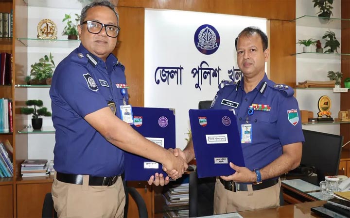 খুলনার নবাগত পুলিশ সুপার সরকার ওমর ফারুকের যোগদান