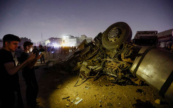 বাগদাদে ফুটবল স্টেডিয়ামের কাছে বিস্ফোরণ, নিহত ১০