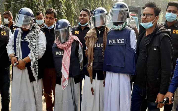 বঙ্গবন্ধুর ভাস্কর্য ভাঙচুর : দুই ছাত্রের ৫ দিন, শিক্ষকদের ৪ দিন রিমান্ড মঞ্জুর