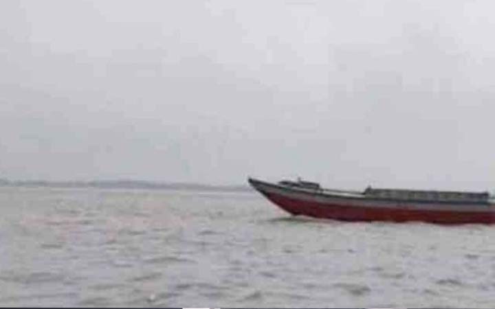 গজারিয়ায় ট্রলারডুবি: নিখোঁজ ২ জনের লাশ উদ্ধার