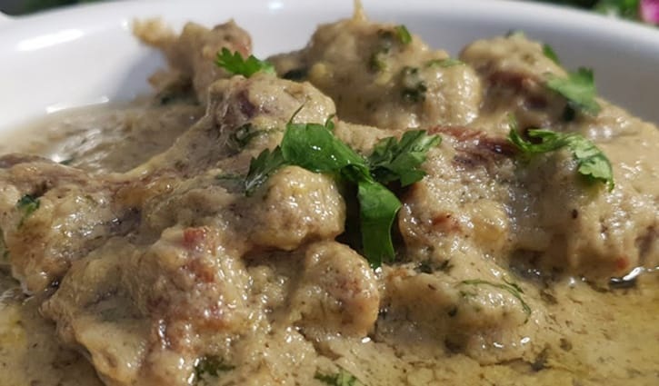 তিন ধাপে রান্না করুন প্রোটিনে ভরপুর ‘দই মাটন’