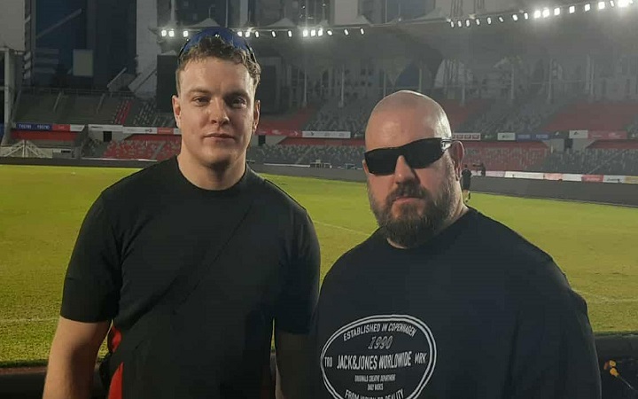 হামজার জন্য ঢাকায় লেস্টার সিটির দুই জন