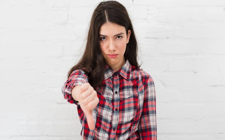 যারা পছন্দ করে না তাদের সঙ্গে মিশবেন যেভাবে