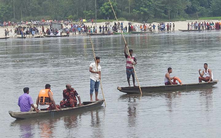 করতোয়ায় নৌকাডুবি : মৃতের সংখ্যা বেড়ে ৬৯,নিখোঁজ ৩