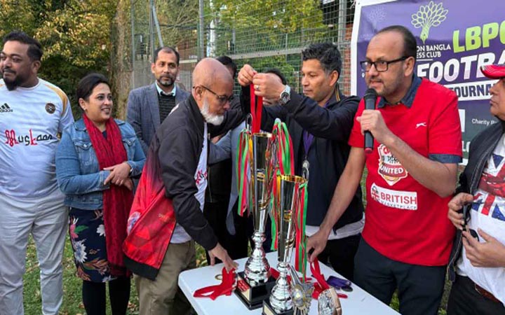উৎসবমুখর পরিবেশে অনুষ্ঠিত হলো লন্ডন-বাংলা প্রেসক্লাব ফুটবল টুর্নামেন্ট