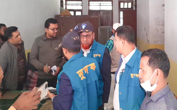 মাগুরায় ২৫০ শয্যা সদর হাসপাতালে দুদকের অভিযান