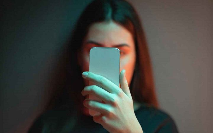 ফোনে একটানা কতক্ষণ কথা বলা নিরাপদ?