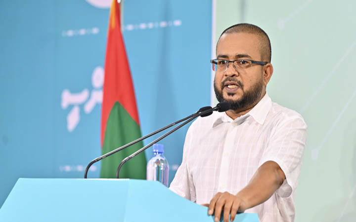বিতর্কিত মন্তব্যের জেরে মালদ্বীপের পর্যটন প্রতিমন্ত্রী বরখাস্ত