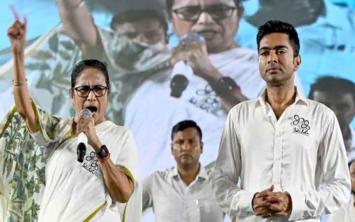 বিদ্রোহ ও আইনি টানাপোড়েনে জেরবার তৃণমূল কংগ্রেস