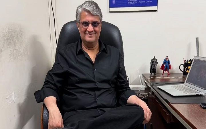 বকেয়া বেতন চাওয়ায় ড্রাইভারকে জখম করলেন বলিউড পরিচালক