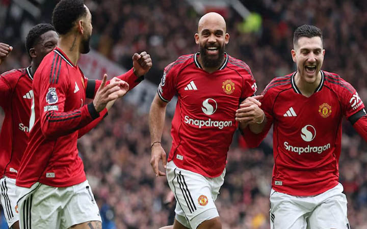 ম্যানচেস্টার ইউনাইটেডের টানা চতুর্থ জয়