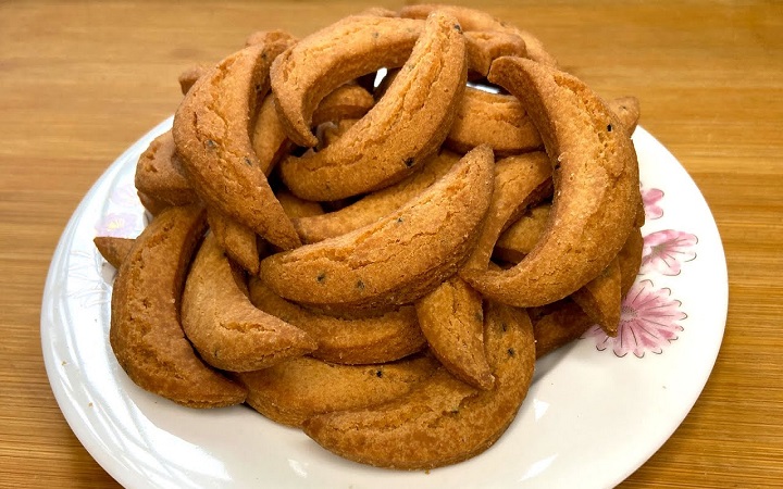 ডিমের বিস্কুট পিঠা তৈরির রেসিপি জেনে নিন