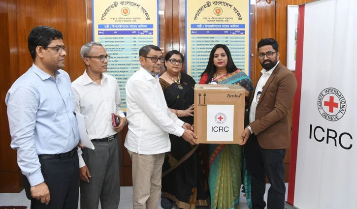 স্বাস্থ্য মন্ত্রণালয়কে ১৪টি অক্সিজেন কনসেনট্রেটর সহায়তা