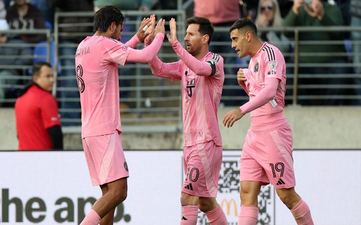 মায়ামিকে জিতিয়ে ৯০০তম গোলের আরও কাছে মেসি