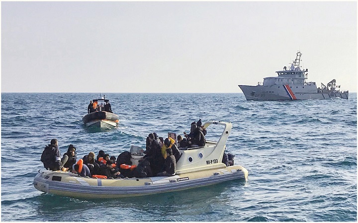 ফ্রান্সে ফেরত পাঠানো অভিবাসী ফের নৌকায় চড়ে যুক্তরাজ্যে