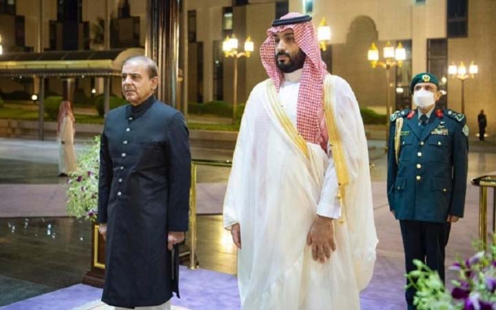 পাকিস্তানকে ৮ বিলিয়ন সহায়তার প্রতিশ্রুতি সৌদি আরবের