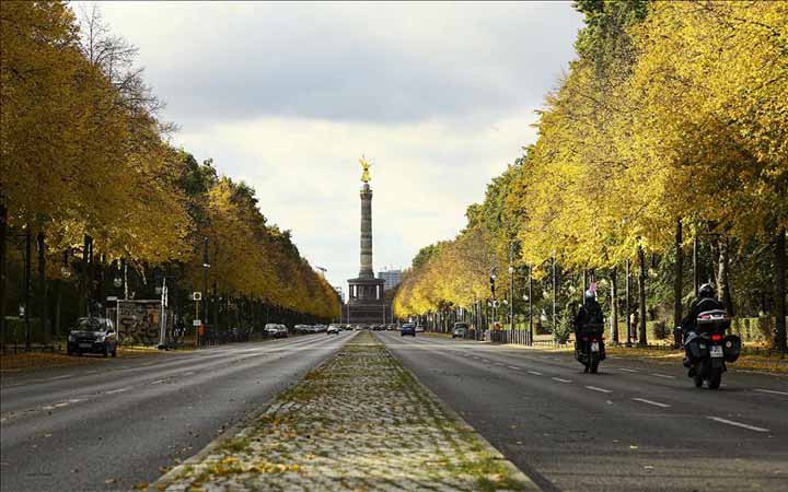করোনা ঠেকাতে জার্মানিতে  ‘লকডাউন লাইট’