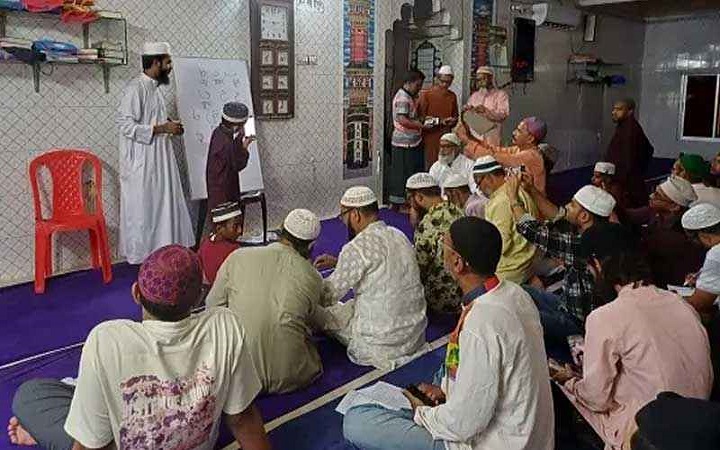 মসজিদ ফান্ড থেকে কোরআন শিক্ষার খরচ করা যাবে কি?
