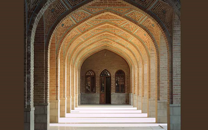 মান্নতের গোশত সন্তান ও ধনী মেহমানরা খেলে করণীয় কী