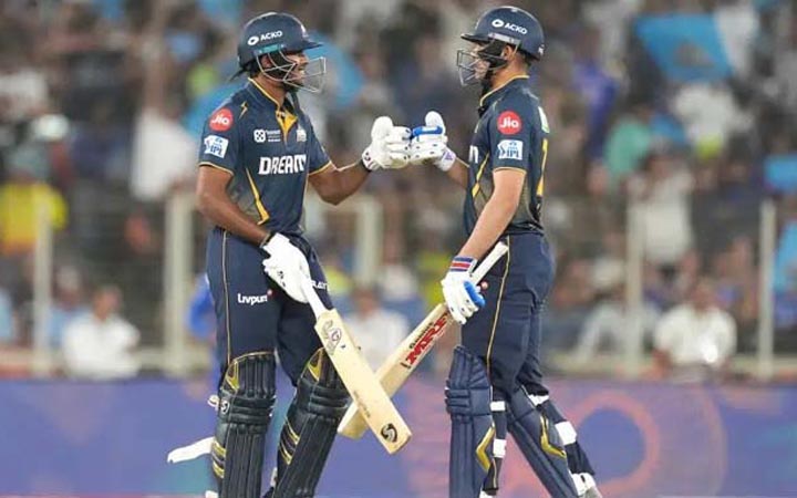 মুম্বাইকে ১৯৭ রানের চ্যালেঞ্জিং লক্ষ্য দিলো গুজরাট