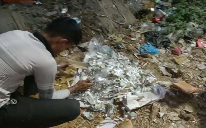 চট্টগ্রামের রাউজানে নকল আকিজ বিড়ি জব্দ