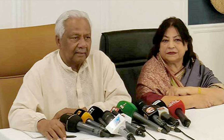 ৮ বছর পর দেশে ফিরলেন সাবেক শিক্ষামন্ত্রী ড. ওসমান ফারুক