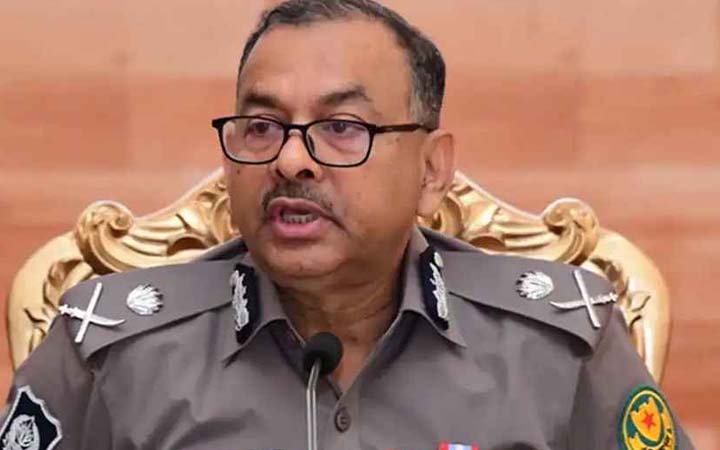 দল-মতের ঊর্ধ্বে থেকে ত্রুটিবিহীন নির্বাচন উপহার দিতে হবে: ডিএমপি কমিশনার